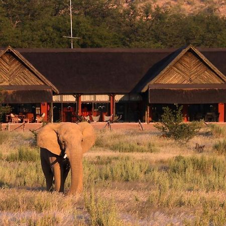 Hobatere lodge Otjovasandu Eksteriør billede